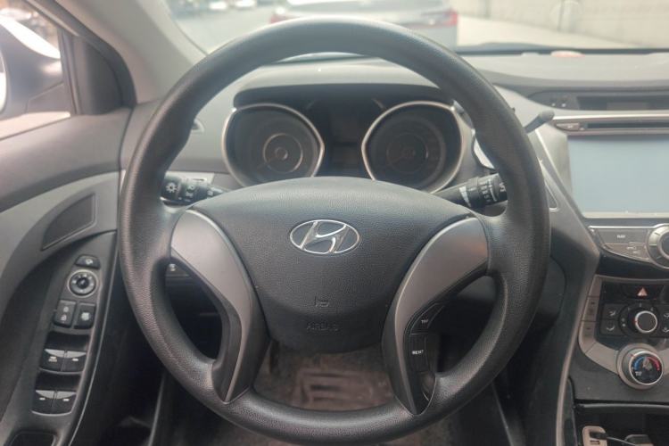 Used Hyundai Elantra (5th Generation / Langdong) 2015 1.6L Manual Leading Model Steering Wheel