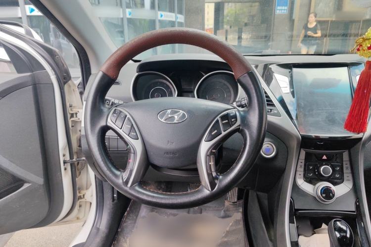 Used Hyundai Elantra (5th Generation / Langdong) 2015 1.6L Automatic Leading Model Steering Wheel