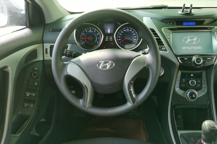 Used Hyundai Elantra (5th Generation / Langdong) 2015 1.6L Manual Leading Model Steering Wheel