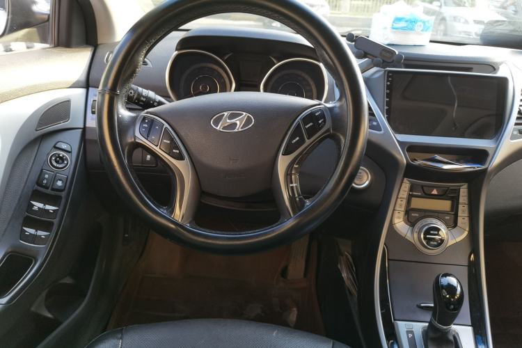 Used Hyundai Elantra (5th Generation / Langdong) 2015 1.6L Automatic Luxury Model Steering Wheel