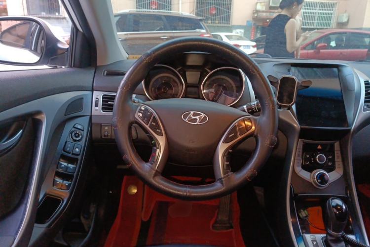 Used Hyundai Elantra (5th Generation / Langdong) 2015 1.6L Automatic Leading Model Steering Wheel