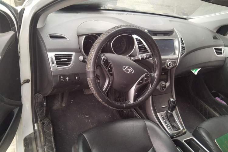 Used Hyundai Elantra (5th Generation / Langdong) 2015 1.6L Automatic Luxury Model Steering Wheel