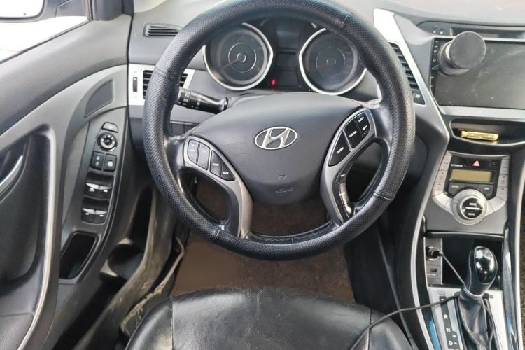 Used Hyundai Elantra (5th Generation / Langdong) 2015 1.6L Automatic Luxury Model Steering Wheel