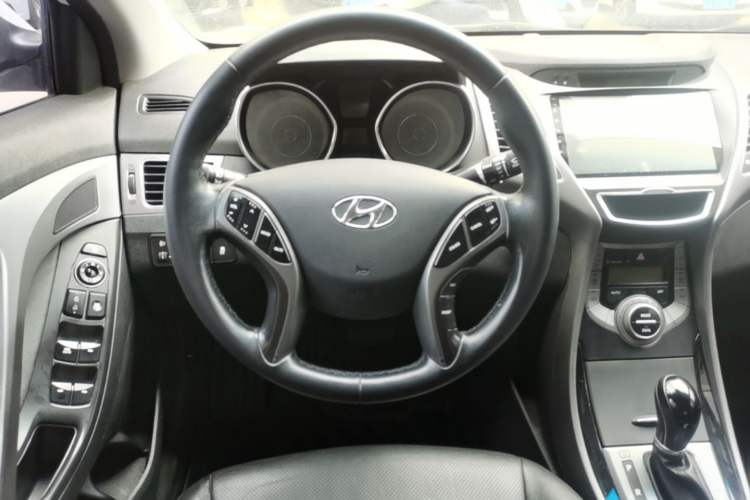 Used Hyundai Elantra (5th Generation / Langdong) 2015 1.6L Automatic Luxury Model Steering Wheel
