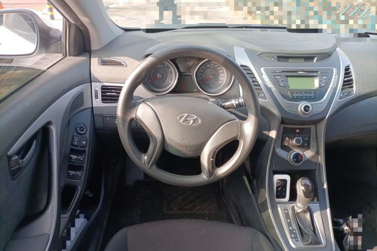 Used Hyundai Elantra (5th Generation / Langdong) 2015 1.6L Automatic Fashion Model Steering Wheel