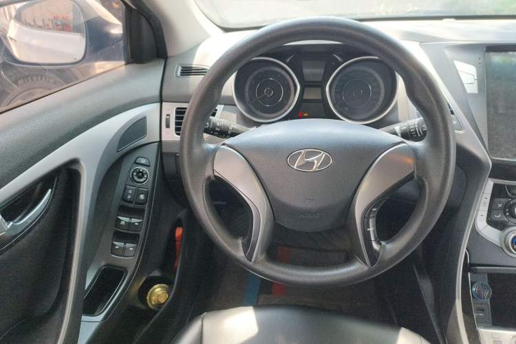 Used Hyundai Elantra (5th Generation / Langdong) 2015 1.6L Automatic Leading Model Steering Wheel