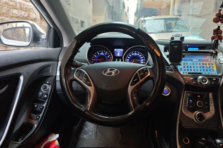 Used Hyundai Elantra (5th Generation / Langdong) 2015 1.6L Manual Leading Model Steering Wheel