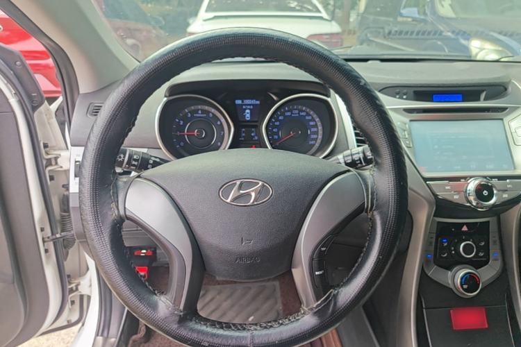 Used Hyundai Elantra (5th Generation / Langdong) 2015 1.6L Manual Leading Model Steering Wheel