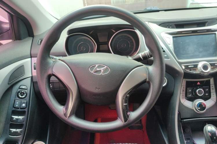 Used Hyundai Elantra (5th Generation / Langdong) 2015 1.6L Automatic Leading Model Steering Wheel