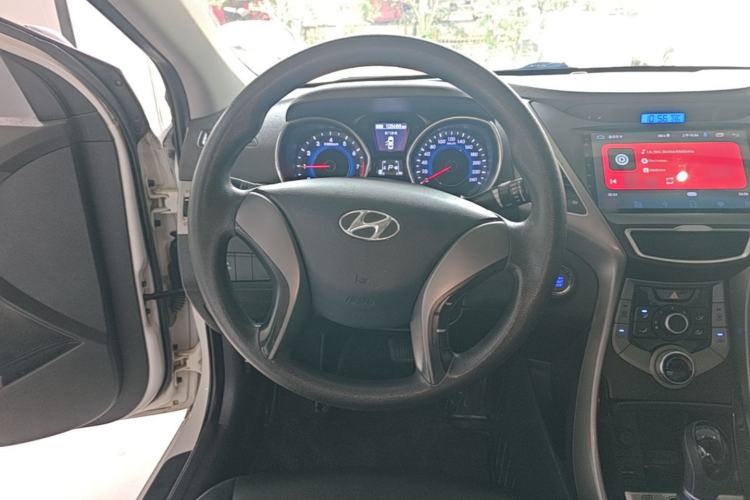 Used Hyundai Elantra (5th Generation / Langdong) 2015 1.6L Automatic Leading Model Steering Wheel