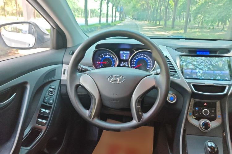 Used Hyundai Elantra (5th Generation / Langdong) 2015 1.6L Automatic Leading Model Steering Wheel