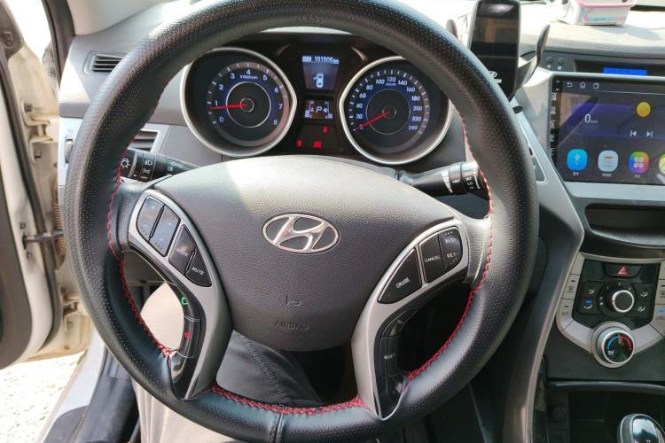 Used Hyundai Elantra (5th Generation / Langdong) 2015 1.6L Automatic Leading Model Steering Wheel