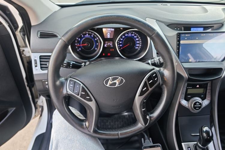Used Hyundai Elantra (5th Generation / Langdong) 2015 1.6L Automatic Luxury Model Steering Wheel