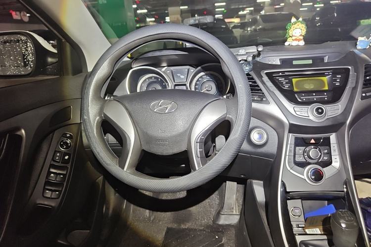 Used Hyundai Elantra (5th Generation / Langdong) 2015 1.6L Manual Leading Model Steering Wheel