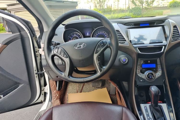 Used Hyundai Elantra (5th Generation / Langdong) 2015 1.6L Automatic Luxury Model Steering Wheel