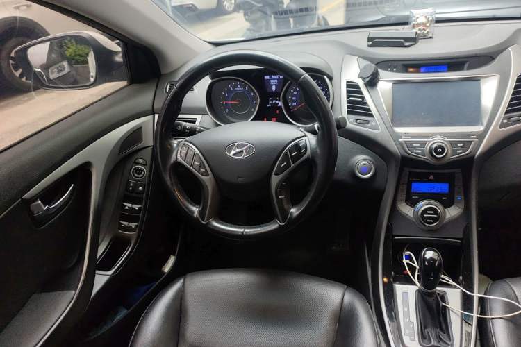 Used Hyundai Elantra (5th Generation / Langdong) 2015 1.6L Automatic Luxury Model Steering Wheel