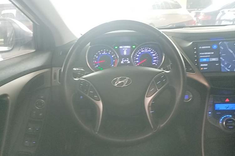 Used Hyundai Elantra (5th Generation / Langdong) 2015 1.6L Automatic Luxury Model Steering Wheel