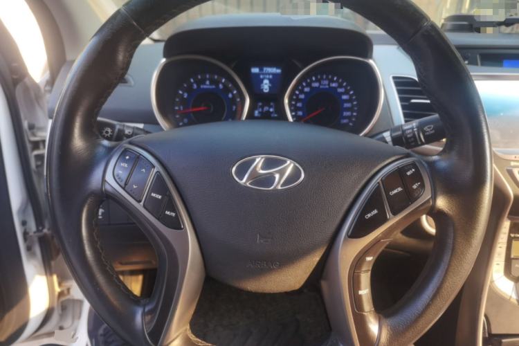 Used Hyundai Elantra (5th Generation / Langdong) 2015 1.6L Automatic Luxury Model Steering Wheel