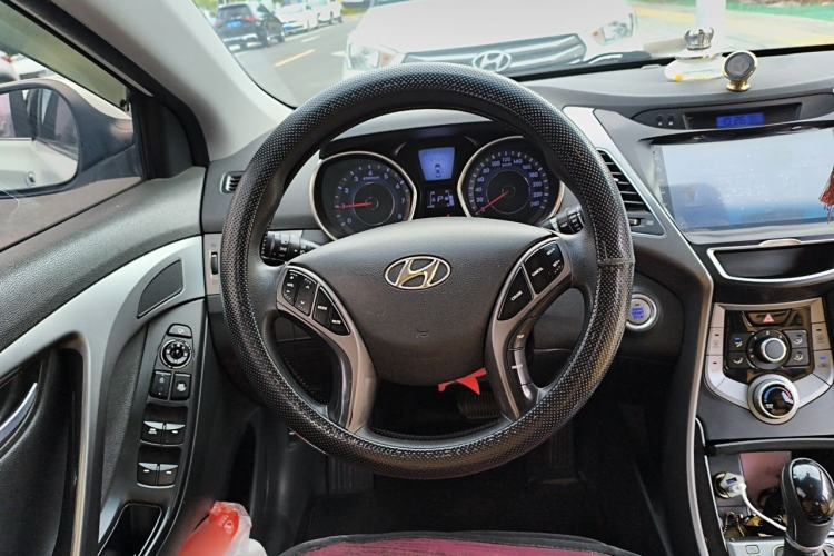 Used Hyundai Elantra (5th Generation / Langdong) 2015 1.6L Automatic Luxury Model Steering Wheel