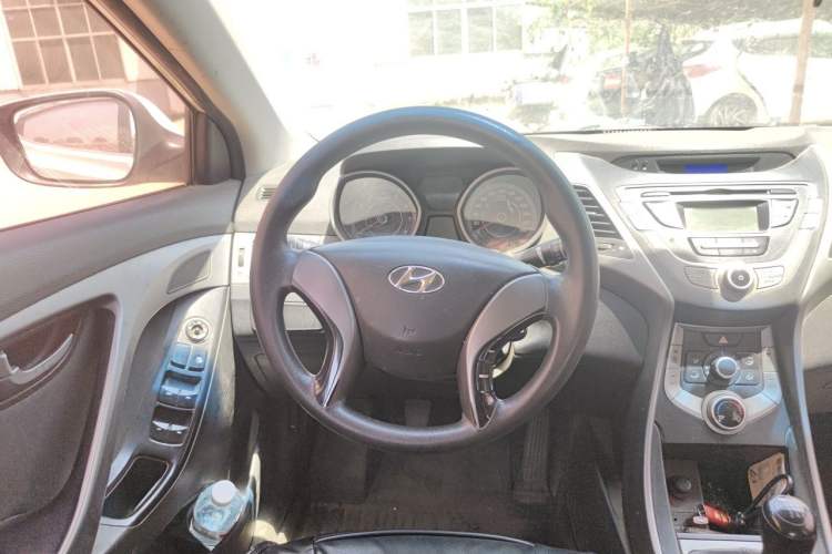 Used Hyundai Elantra (5th Generation / Langdong) 2015 1.6L Manual Fashion Edition Steering Wheel
