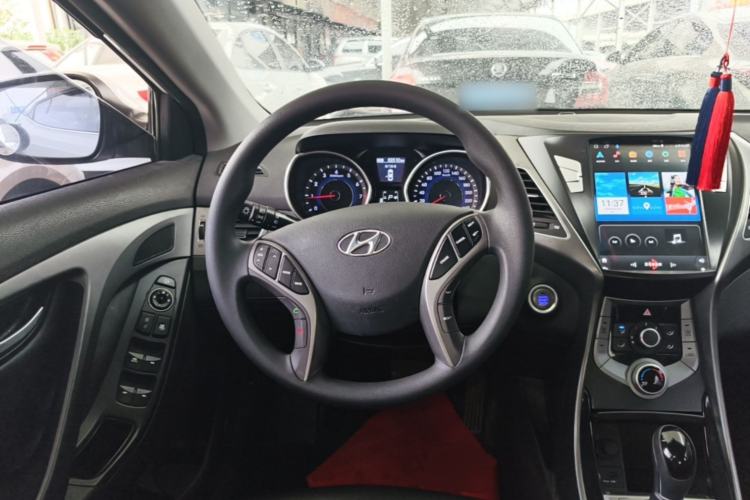 Used Hyundai Elantra (5th Generation / Langdong) 2015 1.6L Automatic Leading Model Steering Wheel