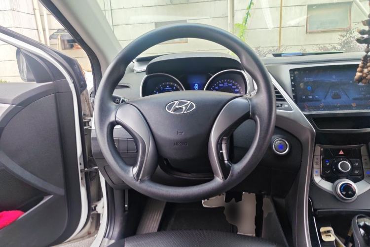 Used Hyundai Elantra (5th Generation / Langdong) 2015 1.6L Automatic Leading Model Steering Wheel
