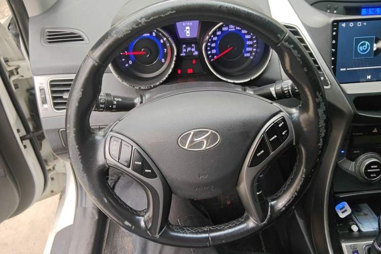 Used Hyundai Elantra (5th Generation / Langdong) 2015 1.6L Automatic Luxury Model Steering Wheel