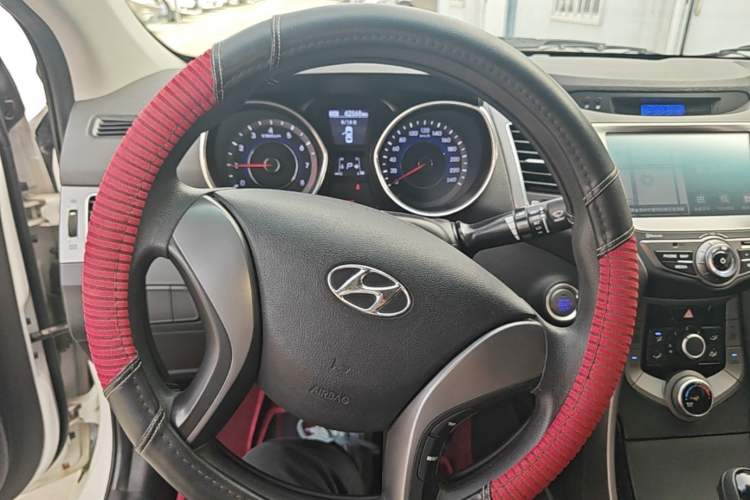 Used Hyundai Elantra (5th Generation / Langdong) 2015 1.6L Automatic Leading Model Steering Wheel