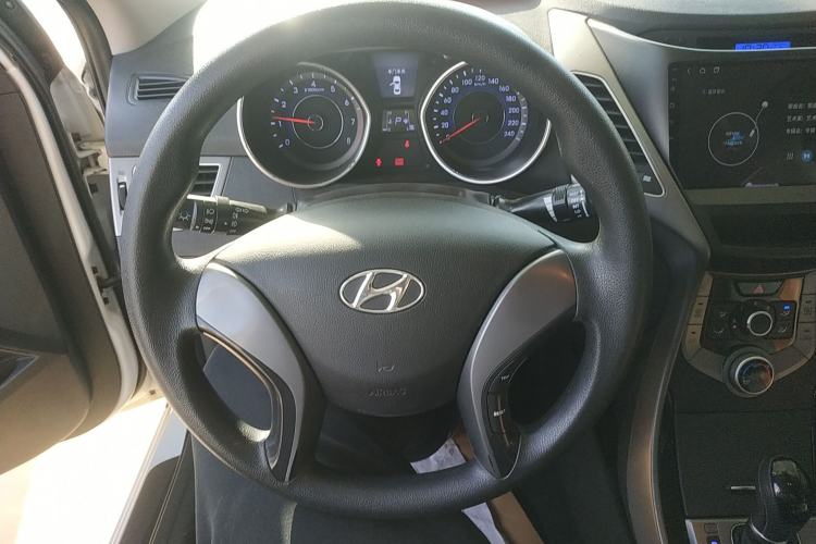 Used Hyundai Elantra (5th Generation / Langdong) 2015 1.6L Automatic Leading Model Steering Wheel