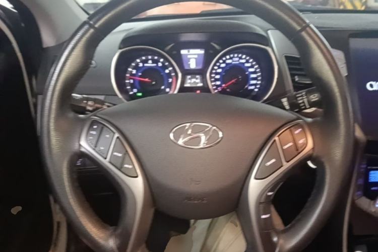 Used Hyundai Elantra (5th Generation / Langdong) 2015 1.6L Automatic Luxury Model Steering Wheel