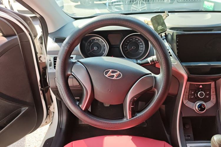 Used Hyundai Elantra (5th Generation / Langdong) 2015 1.6L Manual Fashion Edition Steering Wheel