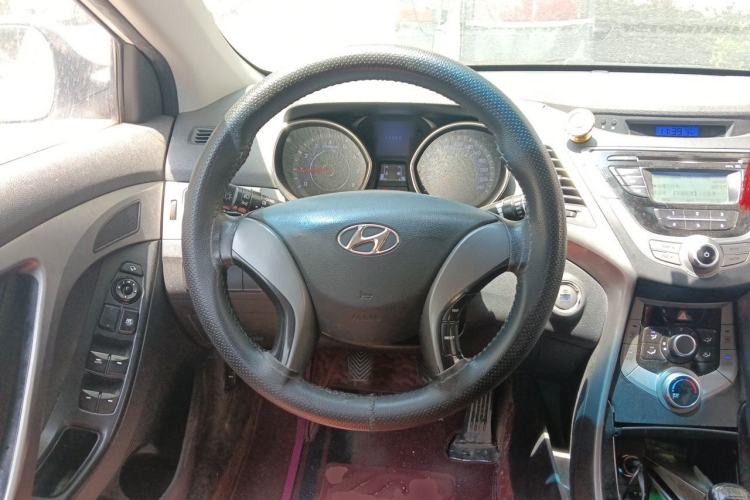 Used Hyundai Elantra (5th Generation / Langdong) 2015 1.6L Manual Leading Model Steering Wheel
