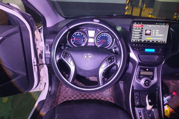 Used Hyundai Elantra (5th Generation / Langdong) 2015 1.6L Automatic Luxury Model Steering Wheel