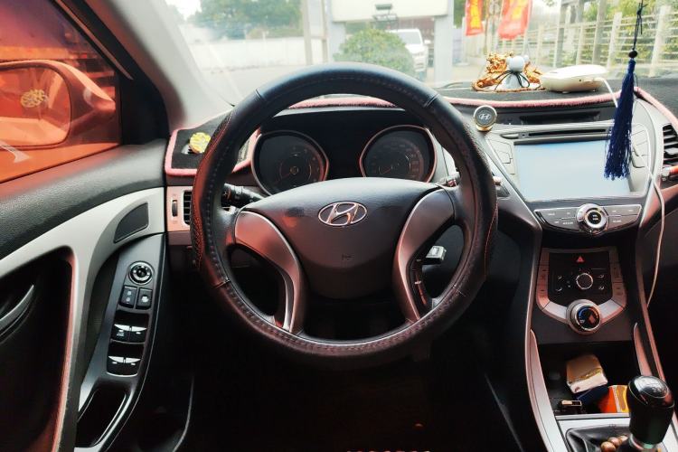 Used Hyundai Elantra (5th Generation / Langdong) 2015 1.6L Manual Fashion Edition Steering Wheel