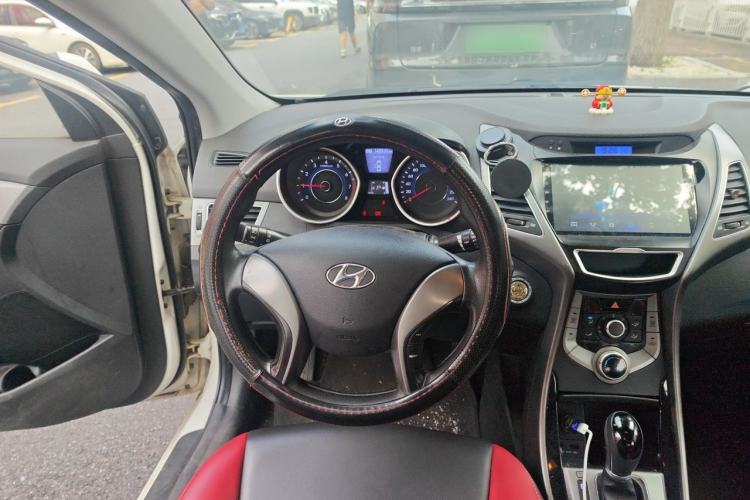 Used Hyundai Elantra (5th Generation / Langdong) 2015 1.6L Automatic Leading Model Steering Wheel