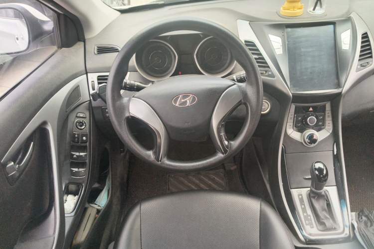 Used Hyundai Elantra (5th Generation / Langdong) 2015 1.6L Automatic Leading Model Steering Wheel