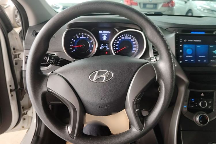 Used Hyundai Elantra (5th Generation / Langdong) 2015 1.6L Automatic Leading Model Steering Wheel