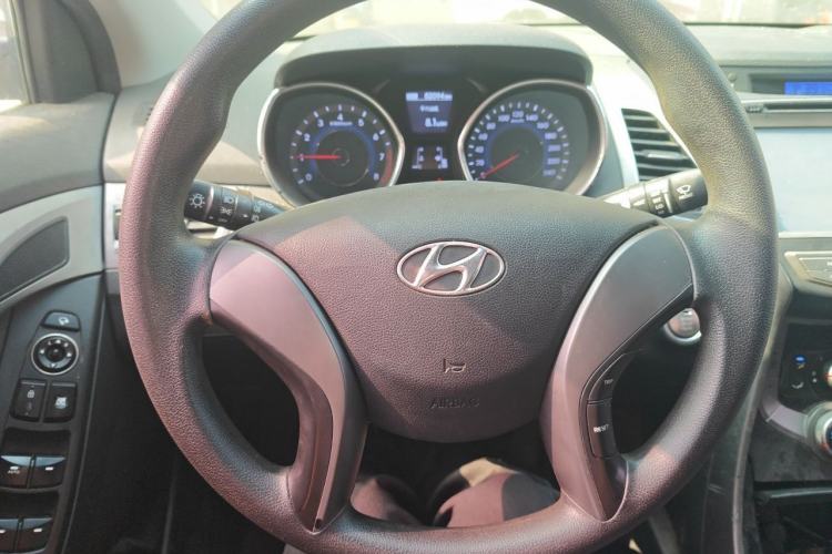 Used Hyundai Elantra (5th Generation / Langdong) 2015 1.6L Manual Leading Model Steering Wheel
