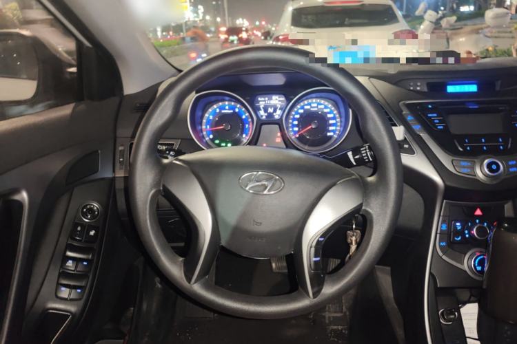 Used Hyundai Elantra (5th Generation / Langdong) 2015 1.6L Automatic Fashion Model Steering Wheel