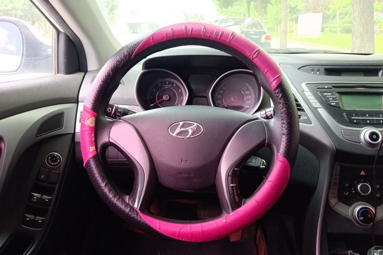 Used Hyundai Elantra (5th Generation / Langdong) 2015 1.6L Automatic Fashion Model Steering Wheel