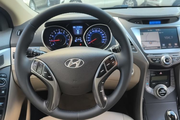 Used Hyundai Elantra (5th Generation / Langdong) 2015 1.6L Automatic Luxury Model Steering Wheel