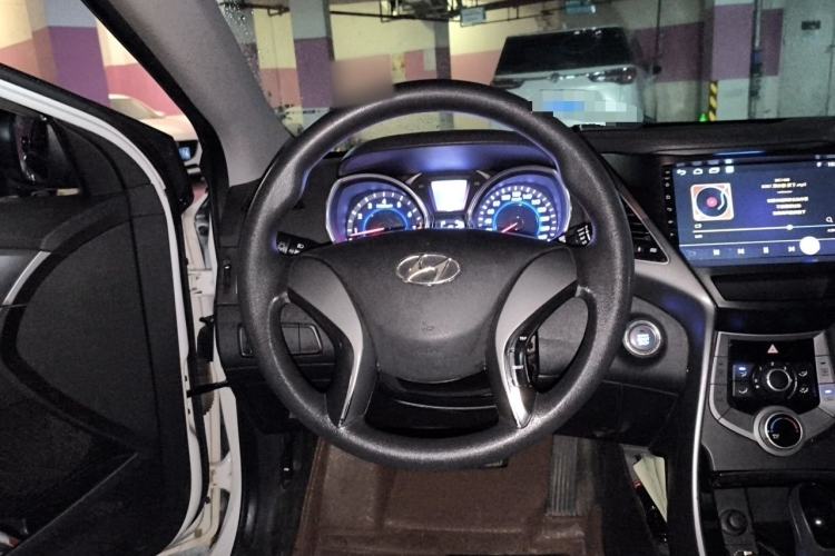 Used Hyundai Elantra (5th Generation / Langdong) 2015 1.6L Automatic Leading Model Steering Wheel