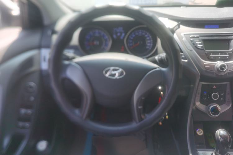 Used Hyundai Elantra (5th Generation / Langdong) 2015 1.6L Automatic Fashion Model Steering Wheel