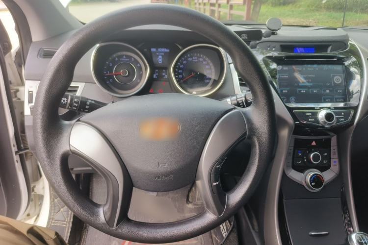 Used Hyundai Elantra (5th Generation / Langdong) 2015 1.6L Manual Leading Model Steering Wheel