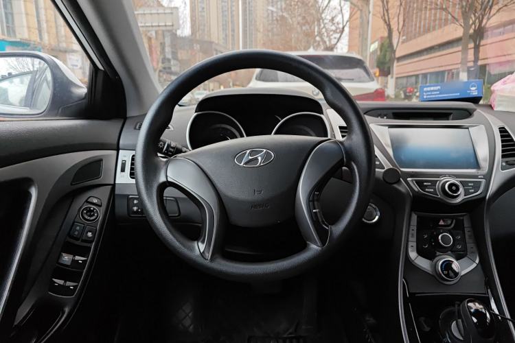 Used Hyundai Elantra (5th Generation / Langdong) 2015 1.6L Automatic Leading Model Steering Wheel