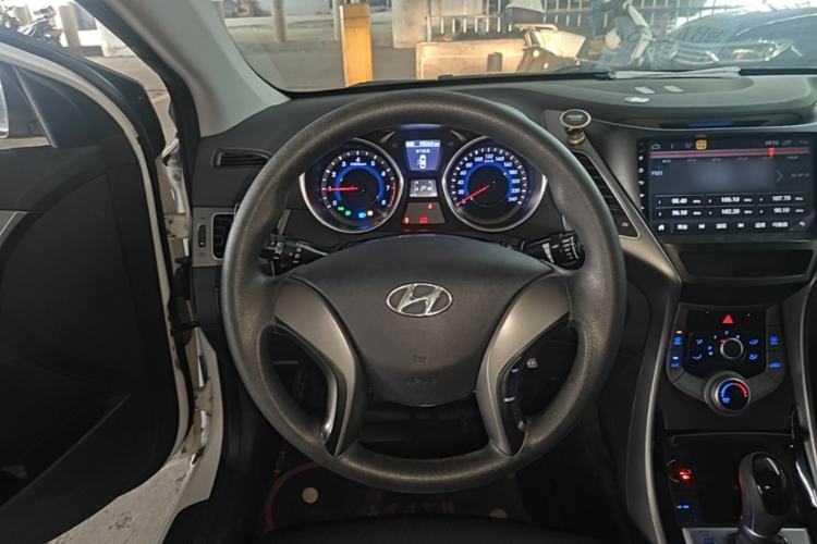 Used Hyundai Elantra (5th Generation / Langdong) 2015 1.6L Automatic Leading Model Steering Wheel