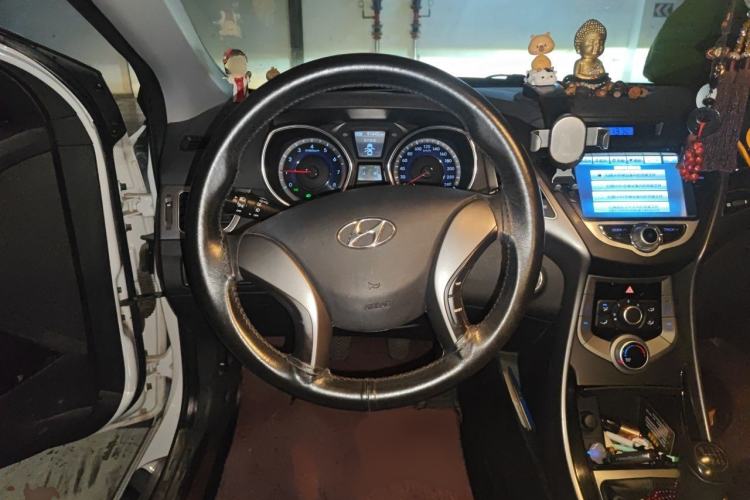 Used Hyundai Elantra (5th Generation / Langdong) 2015 1.6L Manual Leading Model Steering Wheel