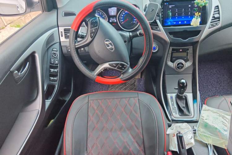 Used Hyundai Elantra (5th Generation / Langdong) 2015 1.6L Automatic Luxury Model Steering Wheel