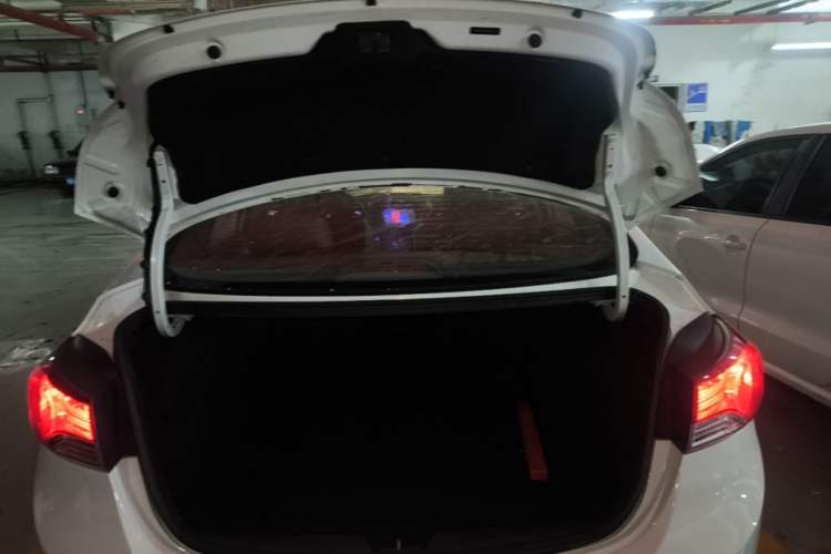 Used Hyundai Elantra (5th Generation / Langdong) 2015 1.6L Automatic Leading Model Trunk