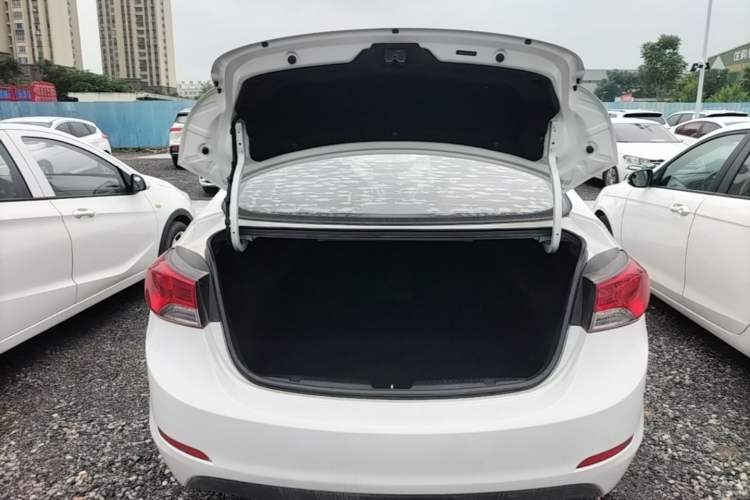 Used Hyundai Elantra (5th Generation / Langdong) 2015 1.6L Automatic Leading Model Trunk